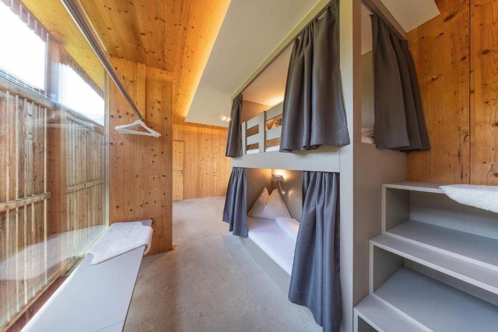 Separates Schlafzimmer mit gemütlichem Stockbett